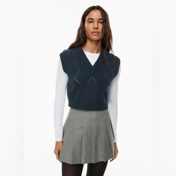 Aritzia Sunday Best Winston Sweater Vest Merino Wool Blend Size Medium - Picture 2 of 9